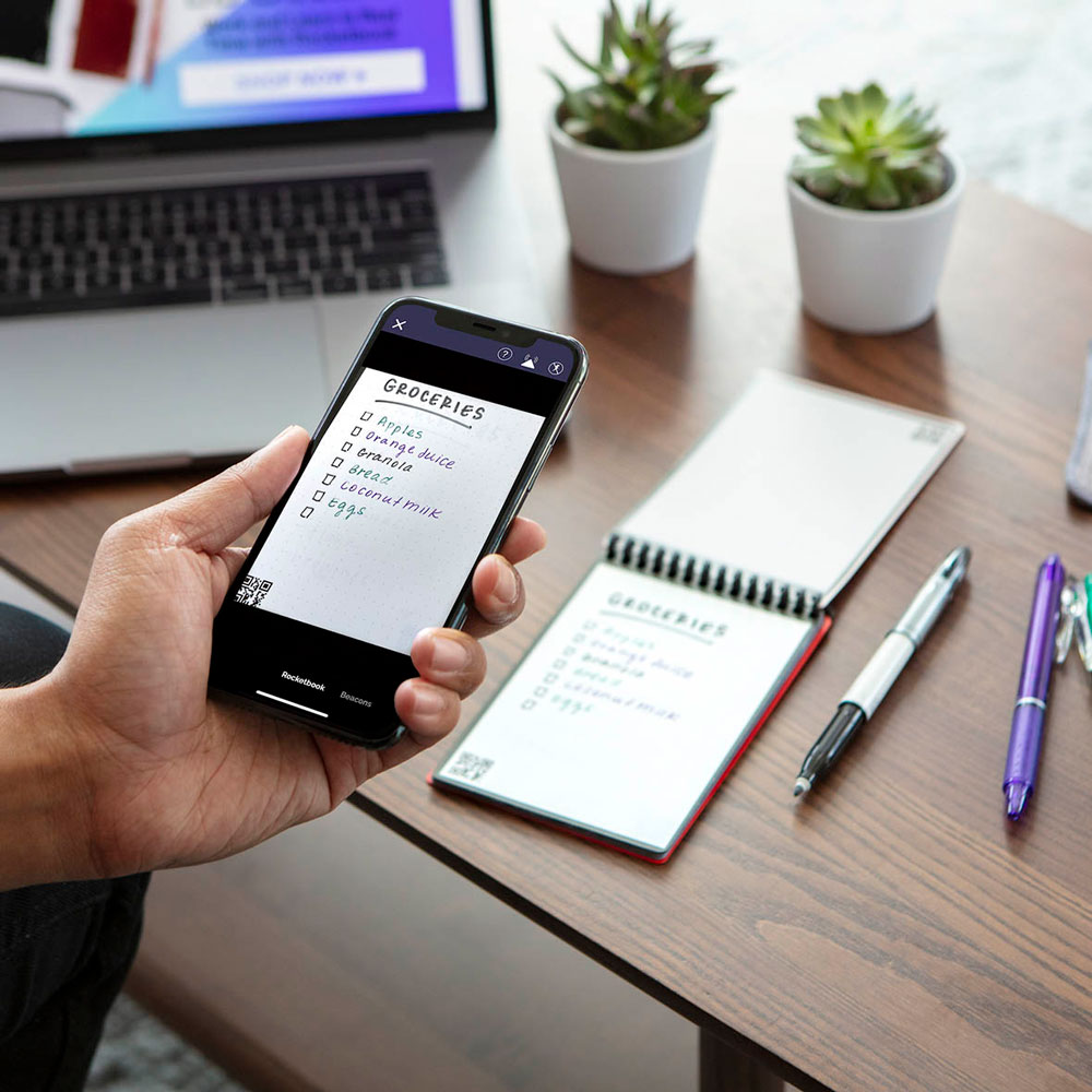 Rocketbook Fusion herbruikbaar digitaal notitieboek - slim notitieblok A4 zwart, 7 stijlen, takenlijst, dagdagboek, week- en maandplanner, met Frixion uitwisbare pen, kantoorgadget vermindert