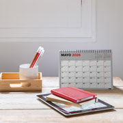 Foto de Agenda 2026 Mesa Para Escribir Basic 15X21Cm A5 