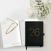 Foto de Agenda 2026 Plus Chester Rig Negro 16X22Cm Vista Diaria 