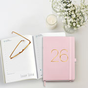 Foto de Agenda 2026 Plus Chester Rig Rosa 16X22Cm Vista Diaria 