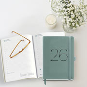 Foto de Agenda 2026 Plus Chester Rig Verde 16X22Cm Vista Diaria 
