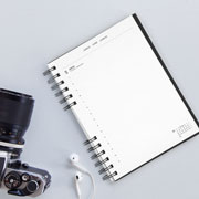 Foto de Agenda 2026 Plus W-O Negro Basics 19X22Cm Vista Diaria 