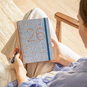 Foto de Agenda 2026 Trazos 18X21Cm Vista Diaria 