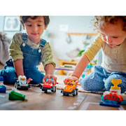 Foto de Juguete Lego Duplo Coches De Carreras Y Pilotos Del Equipo De F1 