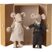Foto de Juguete Maileg Wedding Couple in Box Mum and Dad 