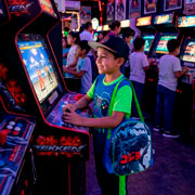 Foto de Lonchera Escolar American 10D Godzilla Marino 