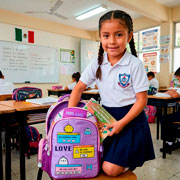 Foto de Mochila Escolar American Molang and Piu Piu Morado 