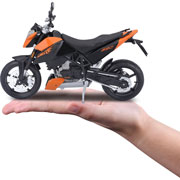 Foto de Moto Coleccionable Maisto 1:12 Ktm 690 Duke 