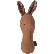 Foto de Muñeco Maileg Lullaby Bunny Rattle Chocolate 