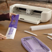 Foto de Plotter de Corte Cricut Explore 5 8003186 Essential Bundle Mix 