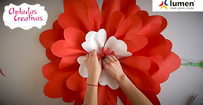 CreaEnCasa Cómo hacer flores gigantes de papel con Chuladas Creativas |  